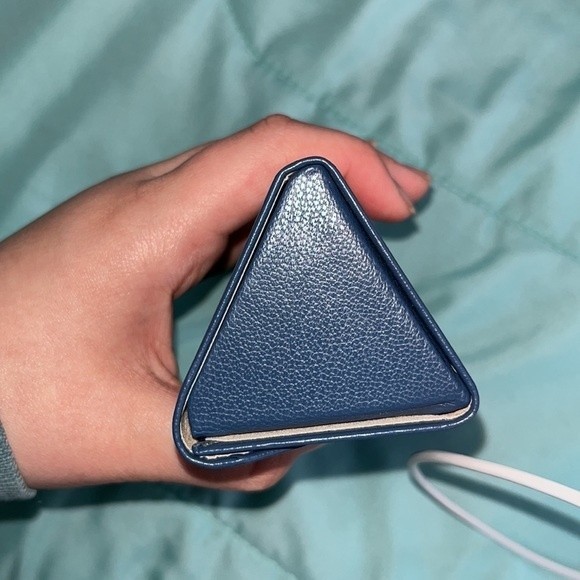 Glasses Case Colors by Alexander Julian - Picture 4 of 7